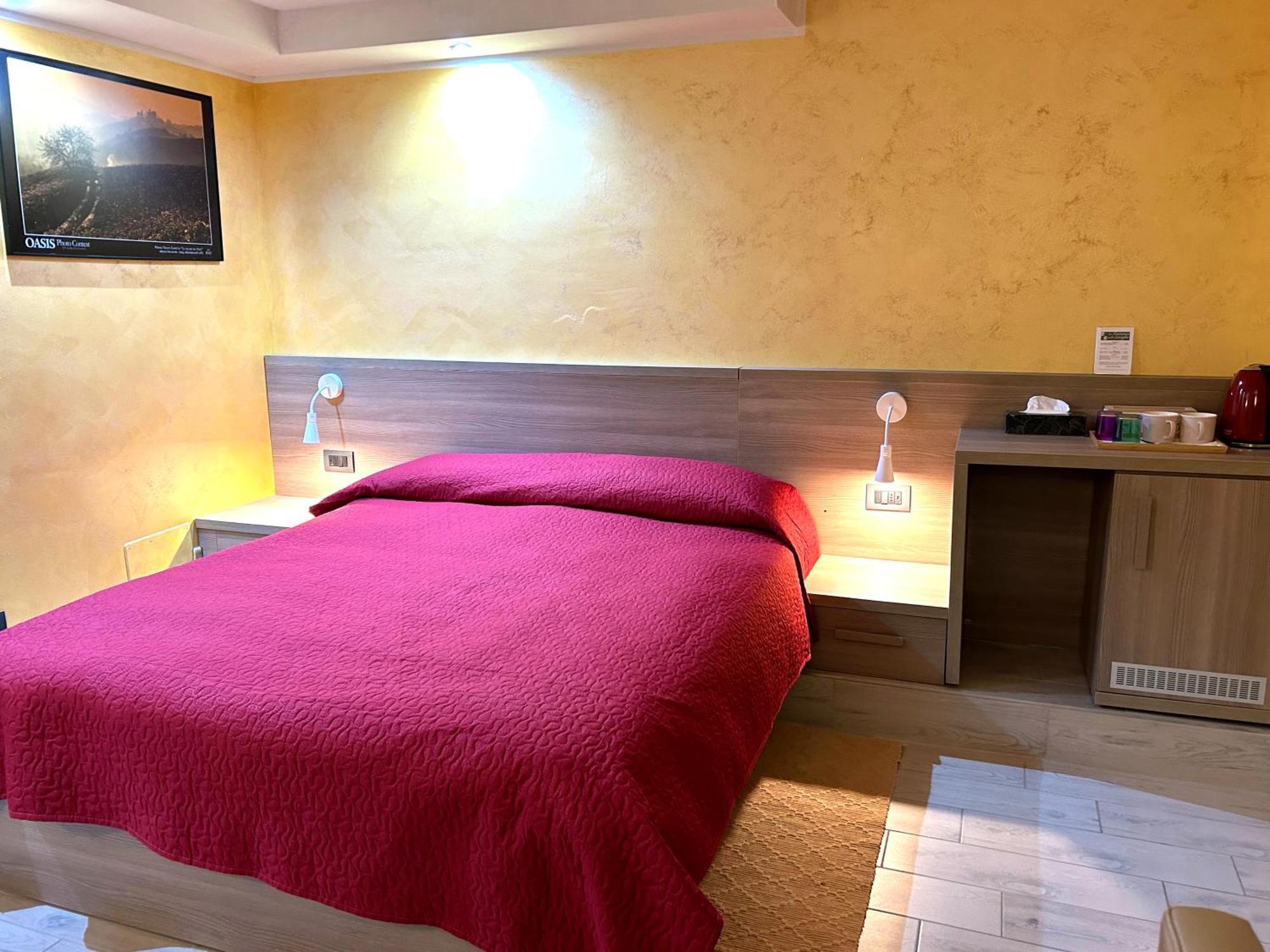 B&B La Fontana Nelle Langhe Rodello Εξωτερικό φωτογραφία